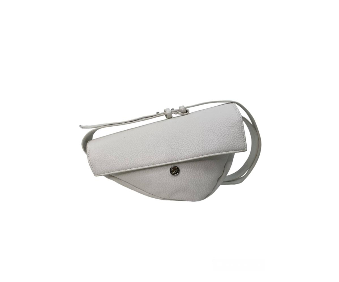 BOLSO TIPO BANDOLERA FORMA EN D