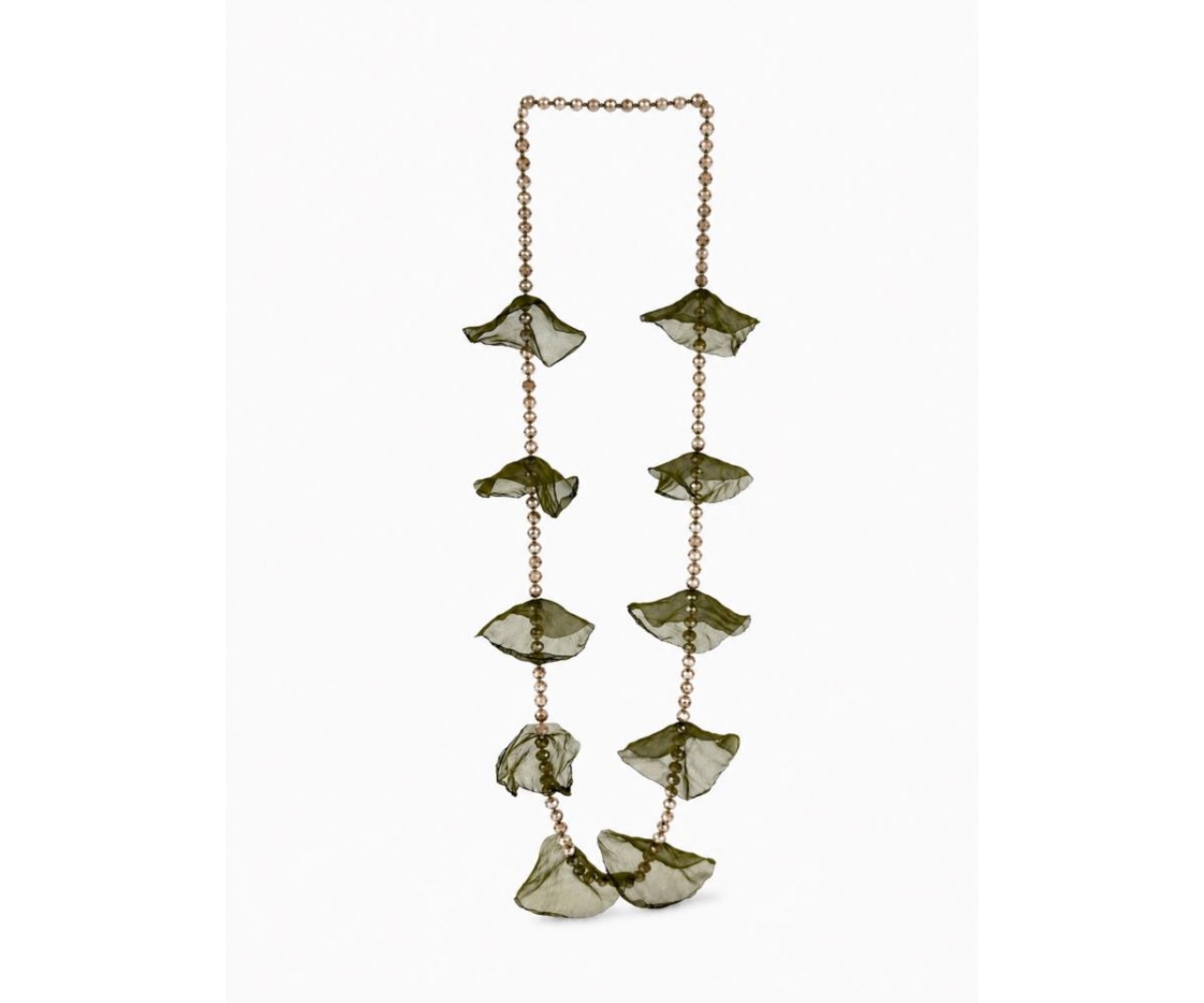 COLLAR LARGO HOJAS
